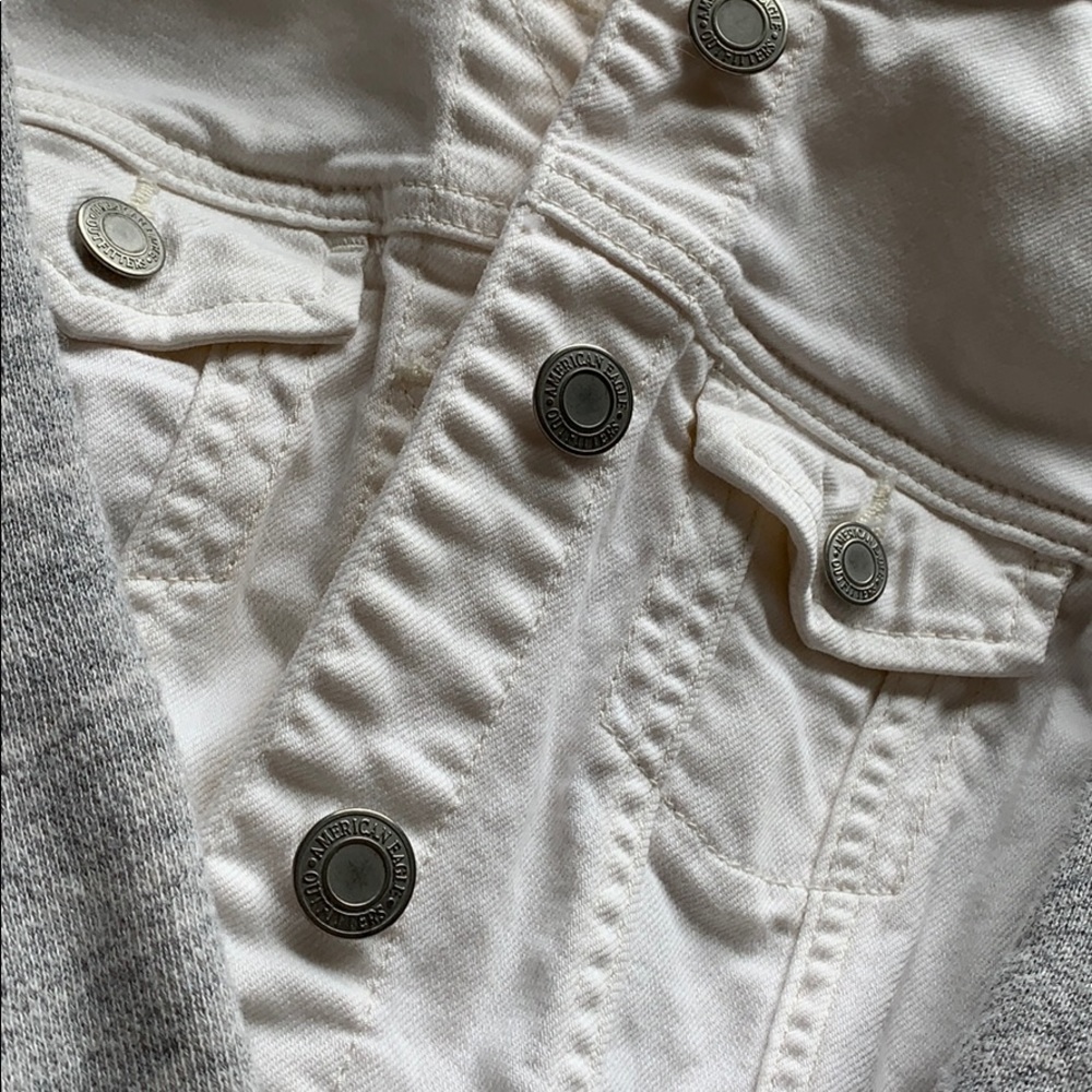 Hooded jacket - Picture 2 of 3